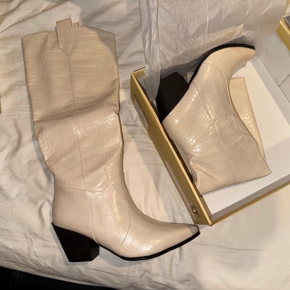 NWT Princess Polly Cream Croc-Embossed Heeled Boots